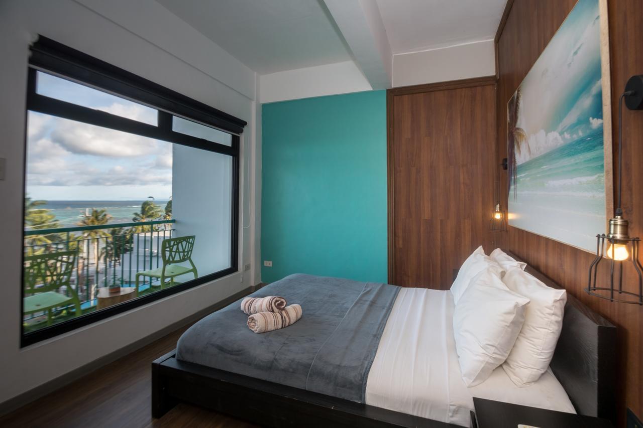 Luxeview Hotel Balabag  Buitenkant foto