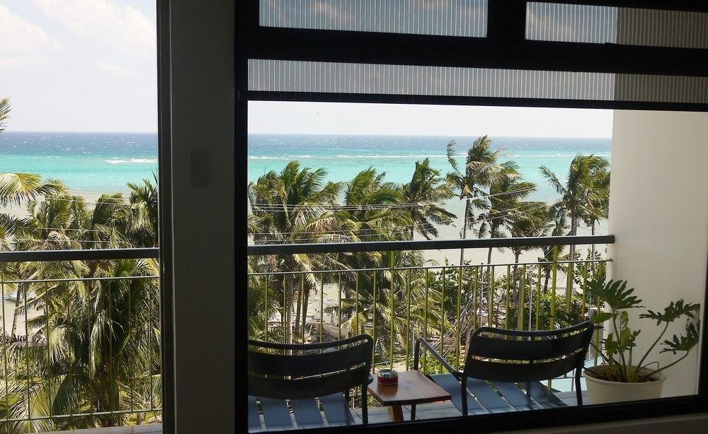 Luxeview Hotel Balabag  Buitenkant foto
